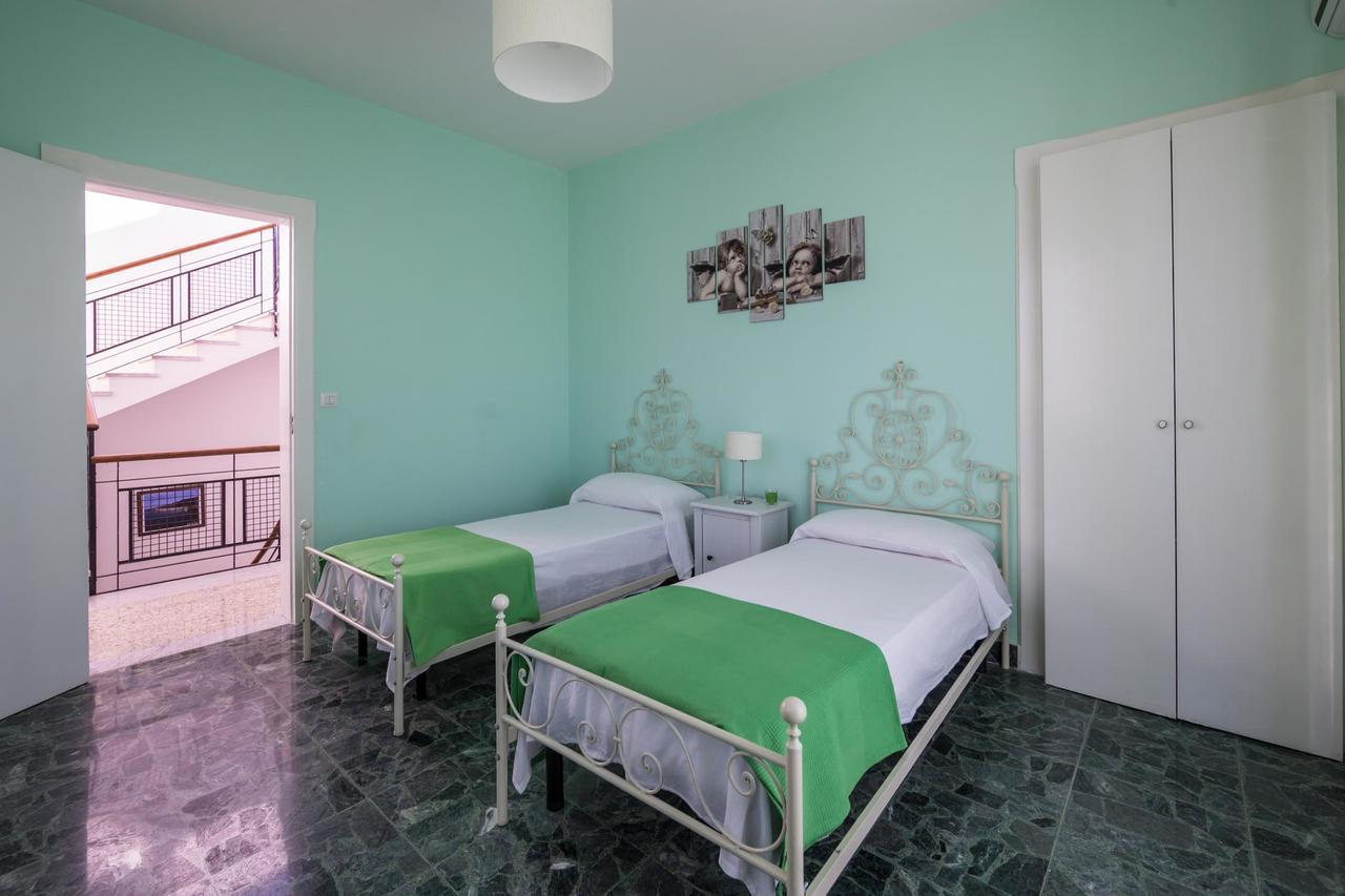 לינה וארוחת בוקר וילה סן ג'ובאני La Casa Di Eolo מראה חיצוני תמונה